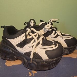 Black and White Women's Sneakers